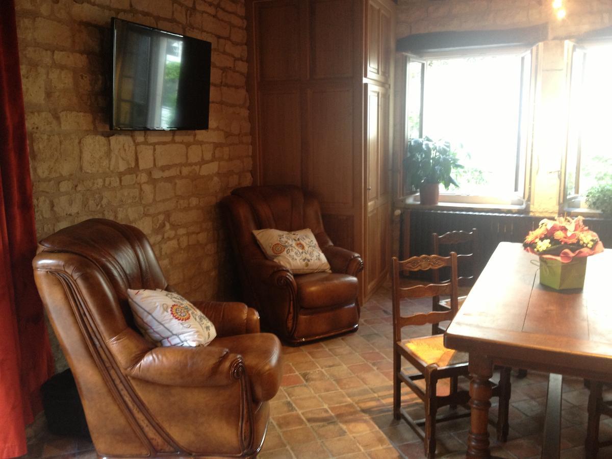 Auberge Les Tilleuls Vincelottes Exteriör bild